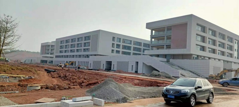 中建二局成都吉利学院